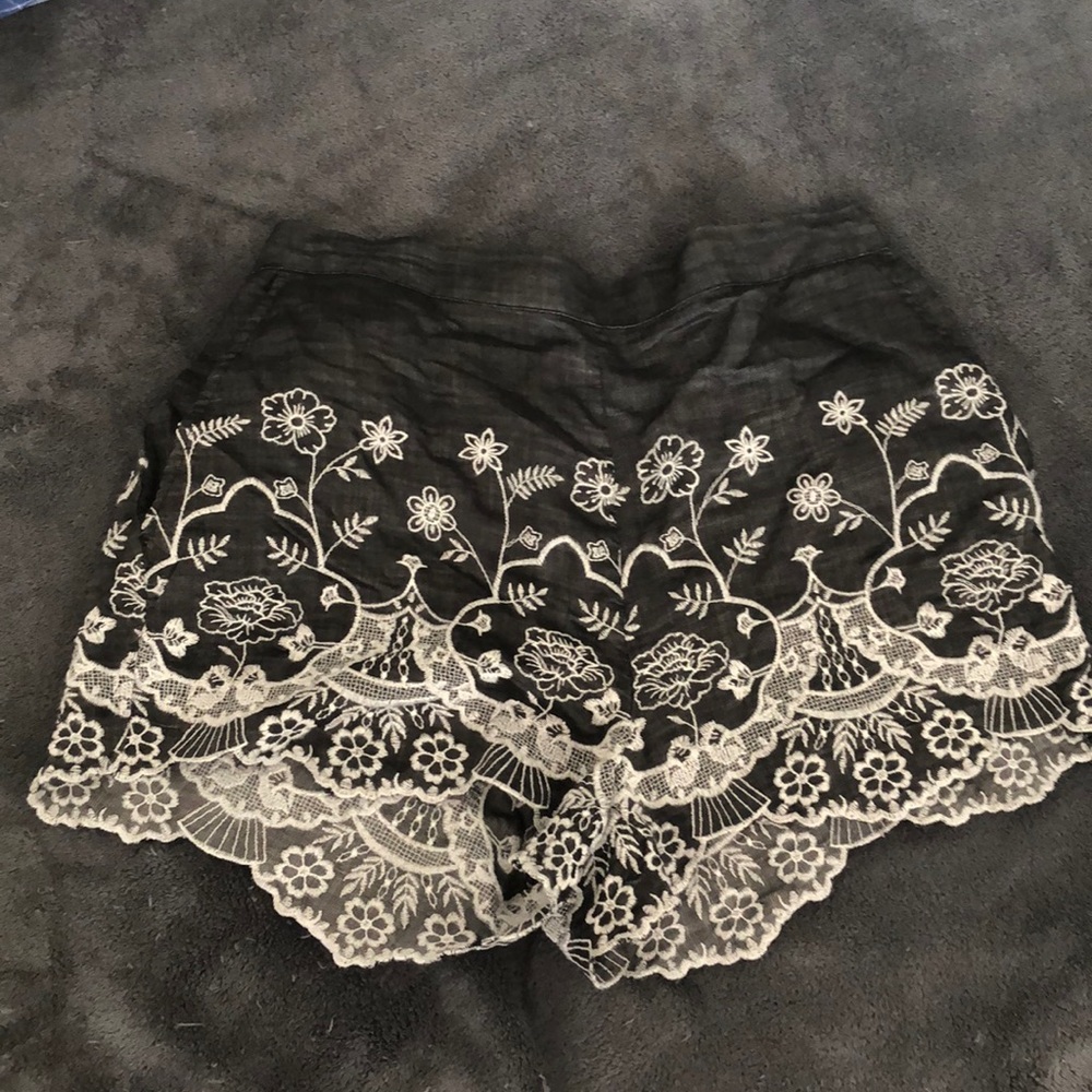 Cute floral embroidered shorts